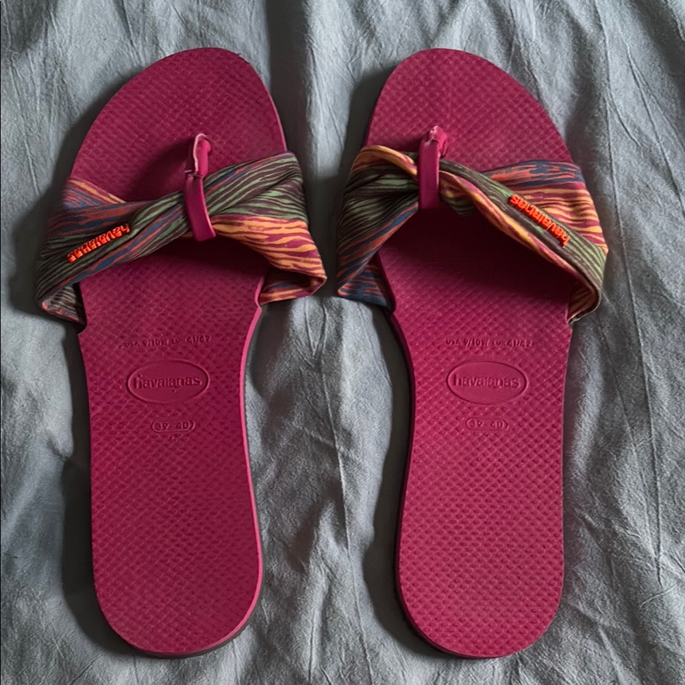 Havaianas Pink Sandals with Striped Bow